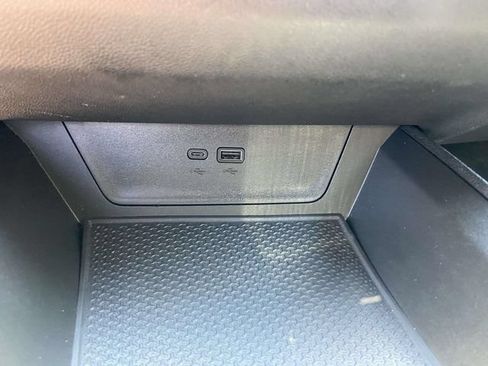 Used 2025 Chevrolet Equinox RS w/ Safety and Technology Package FWD image 29
