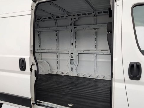 Used 2023 RAM ProMaster 2500 image 22
