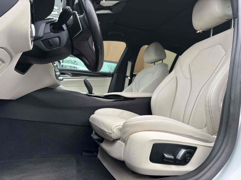 Used 2017 BMW 540i image 29