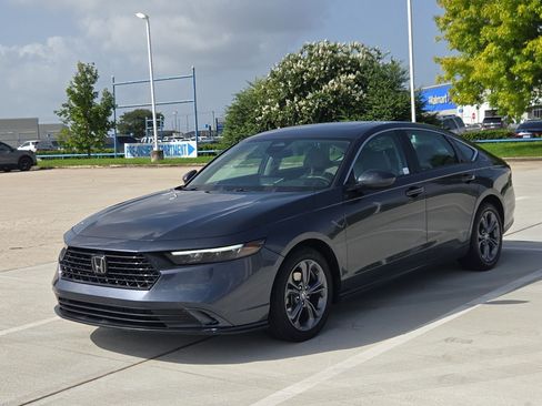 Used 2024 Honda Accord EX image 8