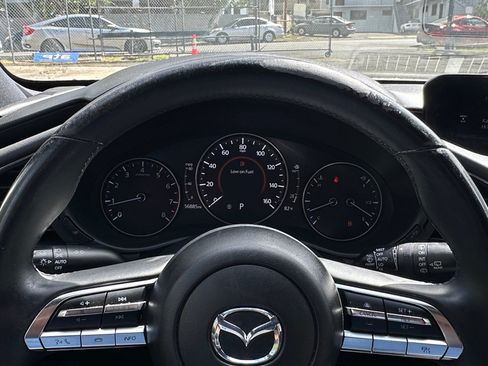 Used 2019 MAZDA MAZDA3 Hatchback FWD image 10