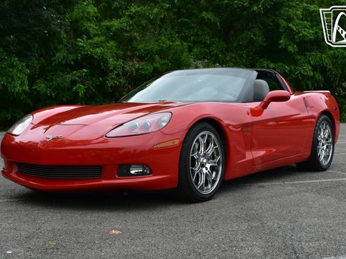 Used 2005 Chevrolet Corvette Coupe w/ Preferred Equipment Group image 5