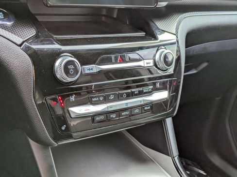 Used 2021 Ford Explorer ST image 25