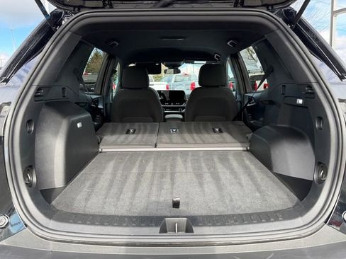 Used 2025 Chevrolet Equinox LT image 32