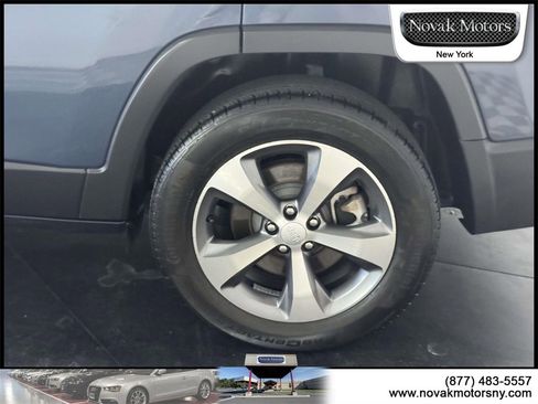 Used 2021 Jeep Cherokee Limited image 8