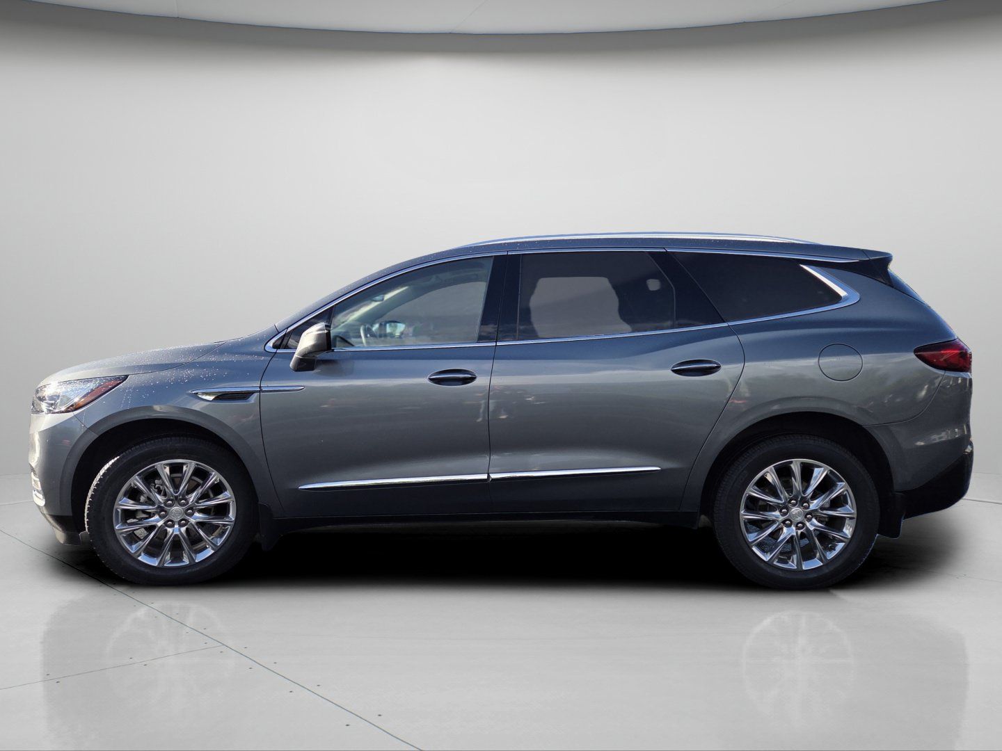 Used 2021 Buick Enclave Premium w/ Sun and Sites Package AWD/4WD image 22