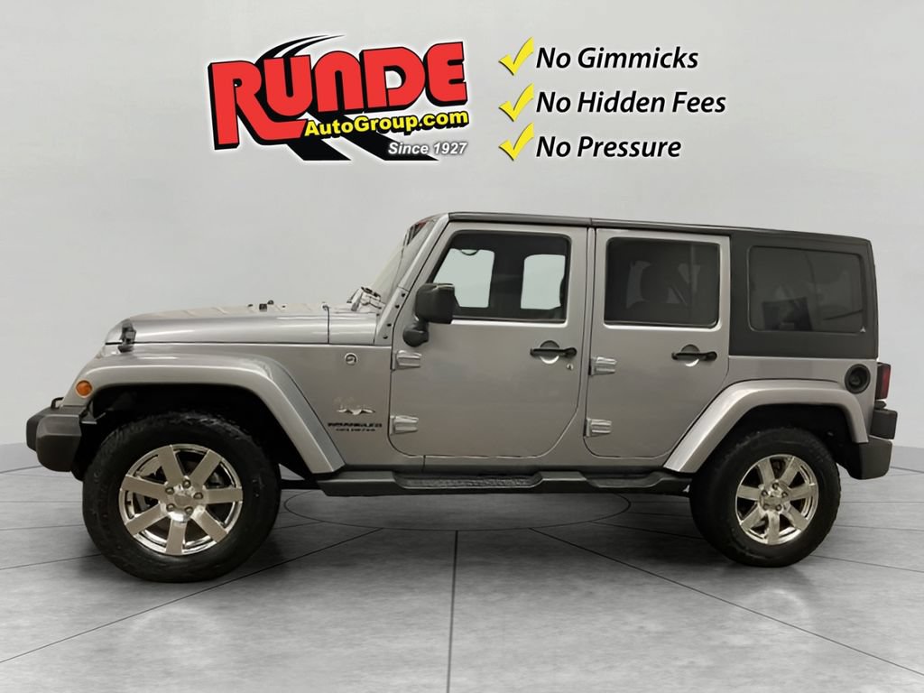 Used 2016 Jeep Wrangler Unlimited Sahara w/ Connectivity Group AWD/4WD image 2
