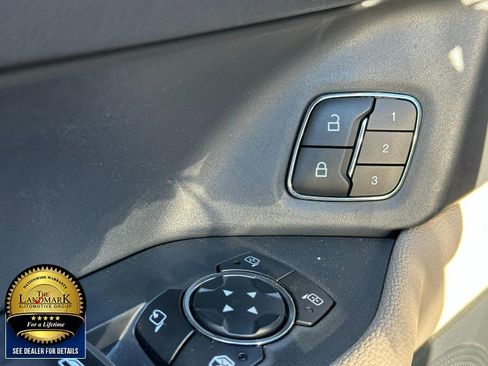 Used 2023 Ford Expedition Limited image 27