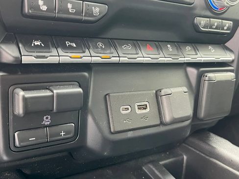Used 2019 GMC Sierra 1500 AT4 w/ AT4 Premium Package AWD/4WD image 22