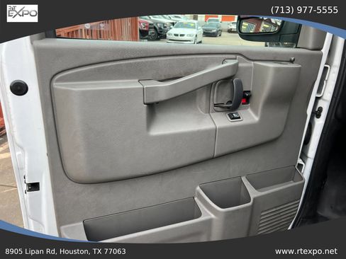 Used 2021 Chevrolet Express 2500 w/ Driver Convenience Package image 25