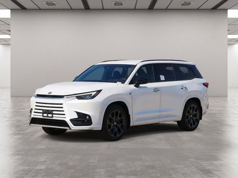 New 2026 Lexus TX 500h AWD image 2