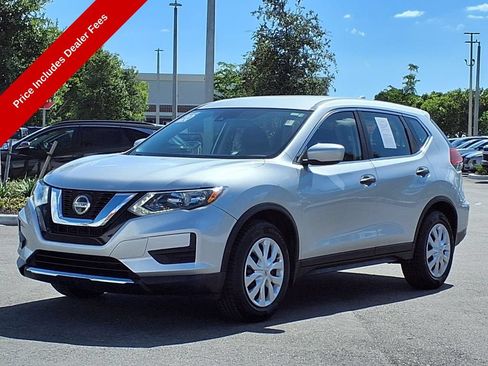 Used 2020 Nissan Rogue S FWD image 3