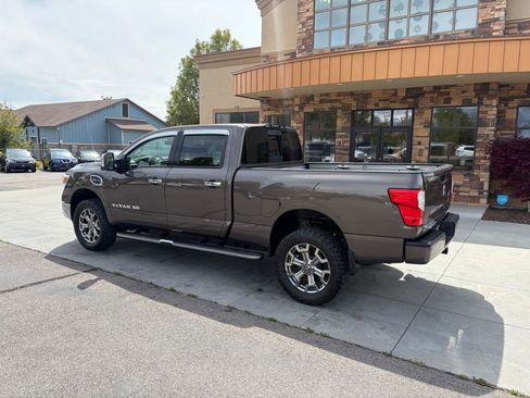 Used 2018 Nissan Titan SL w/ Chrome Package AWD/4WD image 29