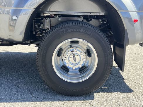 New 2026 Ford F350 Lariat w/ Chrome Package image 5