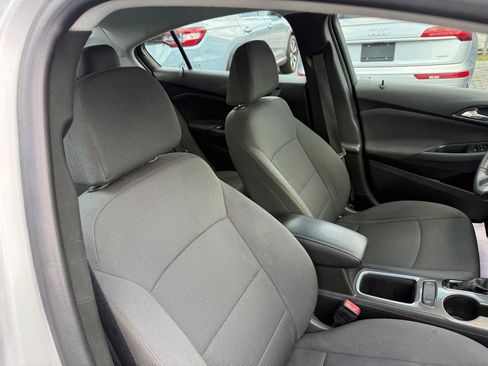 Used 2019 Chevrolet Cruze LS w/ LS Convenience Package FWD image 26