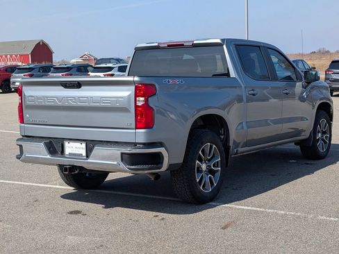 Used 2024 Chevrolet Silverado 1500 LT AWD/4WD image 4