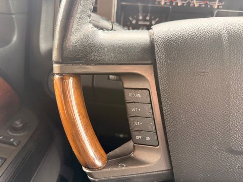 Used 2013 Lincoln Navigator L 4WD w/ HD Trailer Tow Pkg image 22