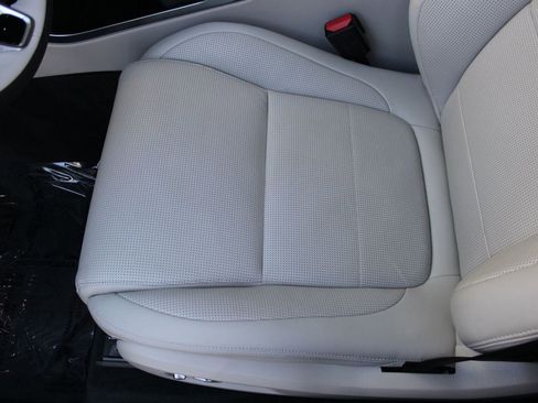 Used 2025 Jaguar F-PACE R-Dynamic S image 14