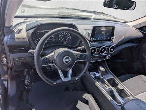 Used 2024 Nissan Sentra SV FWD image 10