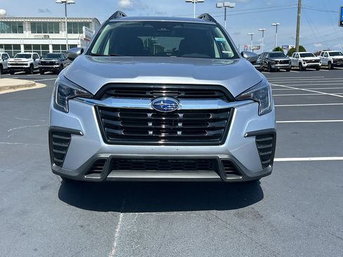 Used 2024 Subaru Ascent Premium w/ Convenience Package image 3