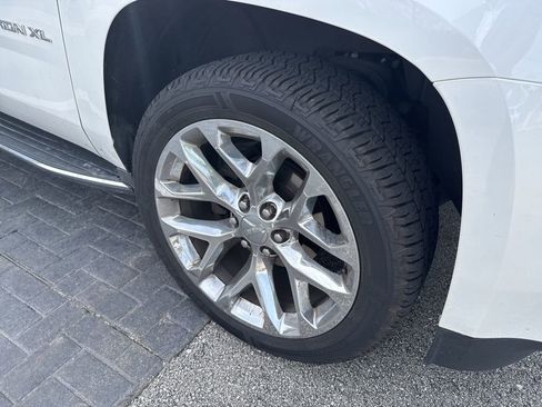 Used 2016 GMC Yukon XL SLT w/ Open Road Package image 7