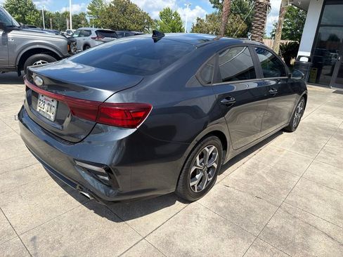 Used 2019 Kia Forte LXS FWD image 5