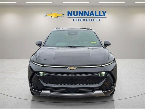 New 2025 Chevrolet Equinox EV LT w/ Convenience Package II image 8