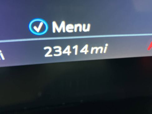 Used 2023 Buick Envision Avenir image 36