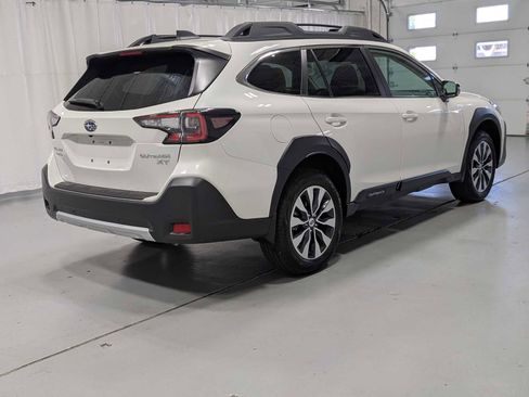 Used 2025 Subaru Outback Limited XT image 7