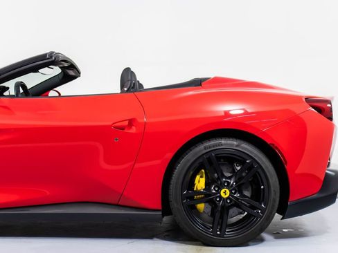 Certified 2019 Ferrari Portofino RWD image 27