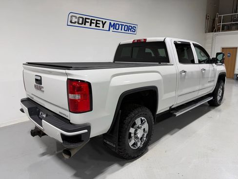 Used 2018 GMC Sierra 3500 Denali image 6