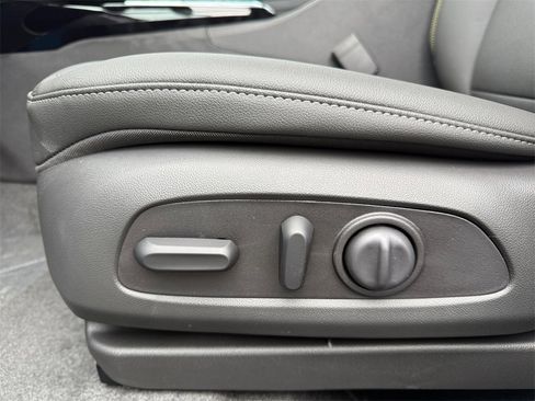 New 2026 Chevrolet Trax ACTIV w/ Driver Confidence Package image 10