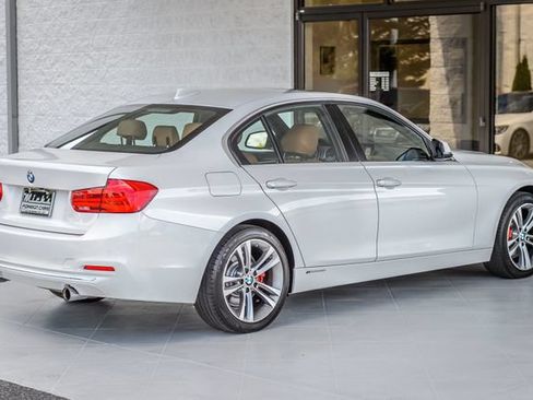Used 2018 BMW 340i xDrive Sedan AWD/4WD image 9