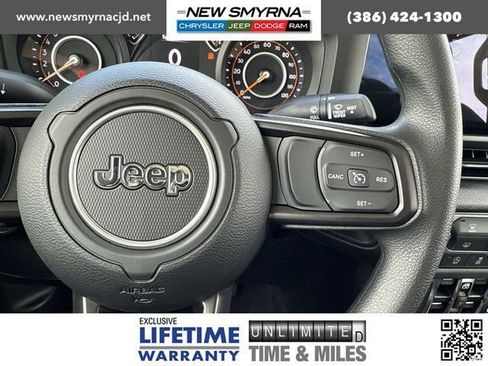 New 2025 Jeep Gladiator Sport image 16