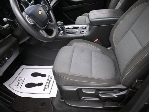 Used 2021 Chevrolet Traverse LS FWD image 15