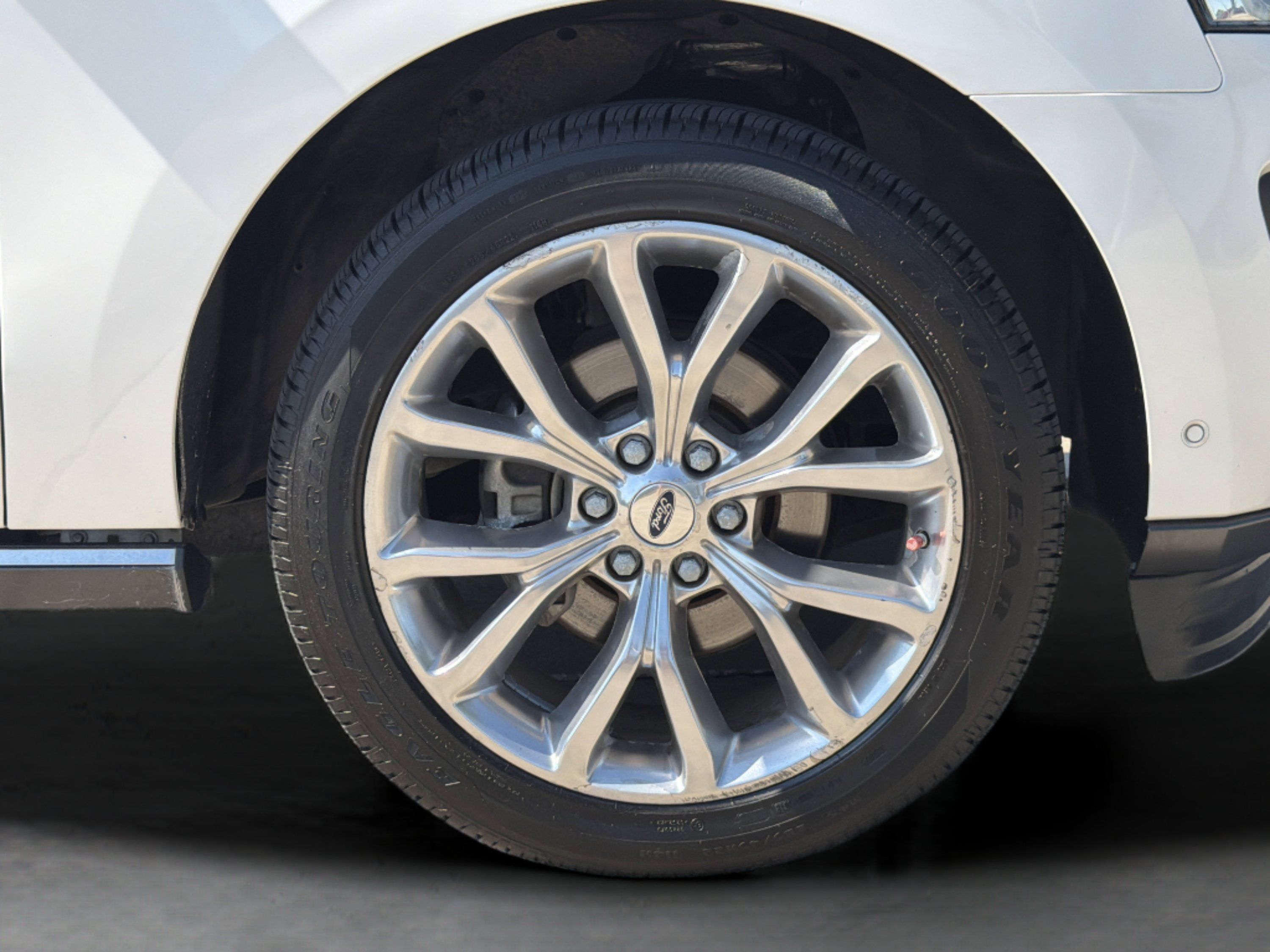 Used 2018 Ford Expedition Max Limited w/ Equipment Group 302A RWD image 9