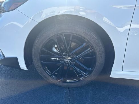 Used 2025 Toyota Camry SE FWD image 11