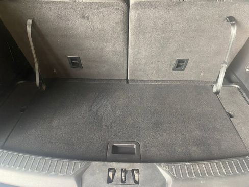 Used 2023 Ford Explorer XLT image 19