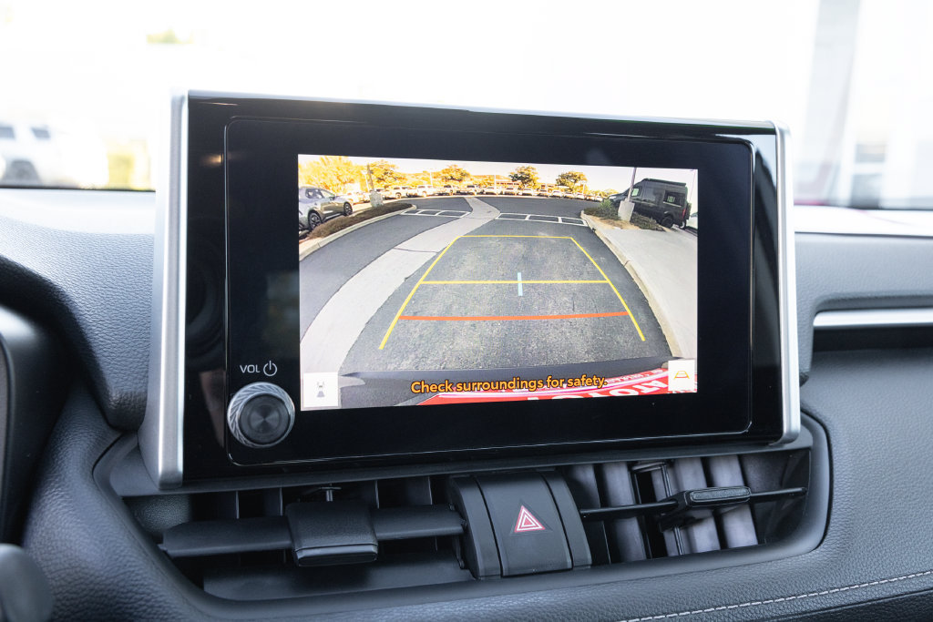 Certified 2023 Toyota RAV4 LE FWD image 18