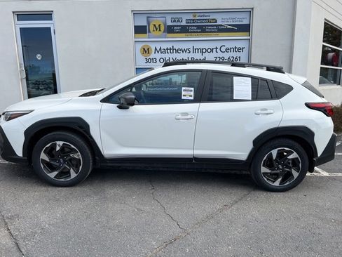 Used 2024 Subaru Crosstrek 2.5i Limited image 2