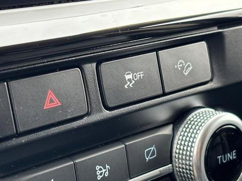 Used 2024 Ford Expedition XLT image 24