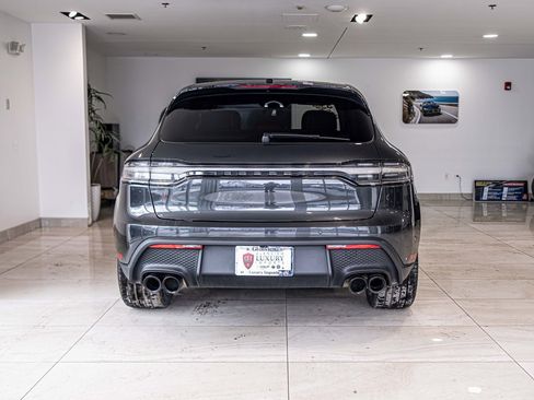 Used 2023 Porsche Macan S image 13