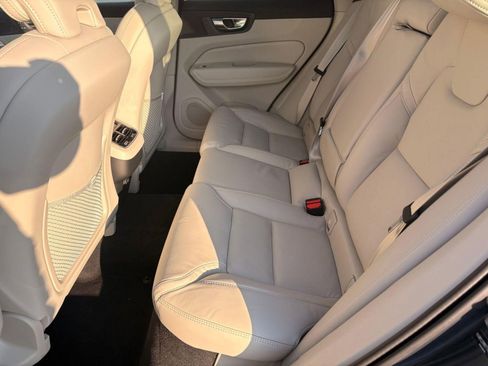 New 2026 Volvo XC60 B5 Ultra w/ Climate Package image 15