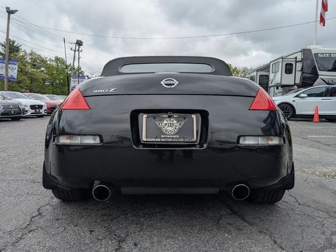 Used 2006 Nissan 350Z Touring RWD image 9