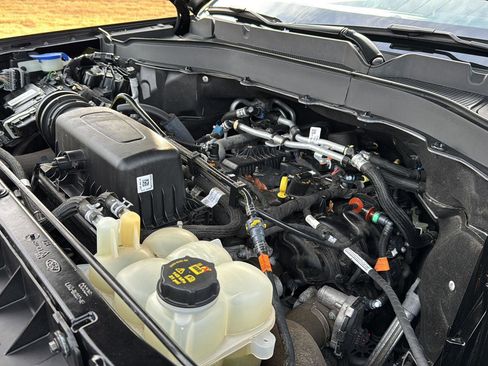 Used 2022 Ford Explorer XLT w/ Equipment Group 202A image 31