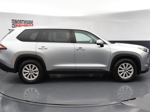 Used 2024 Toyota Grand Highlander XLE image 5