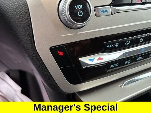 Used 2022 Ford Explorer XLT image 26