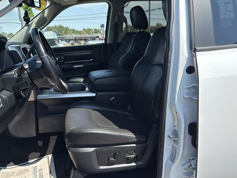 Used 2016 RAM 2500 Laramie w/ Convenience Group AWD/4WD image 10
