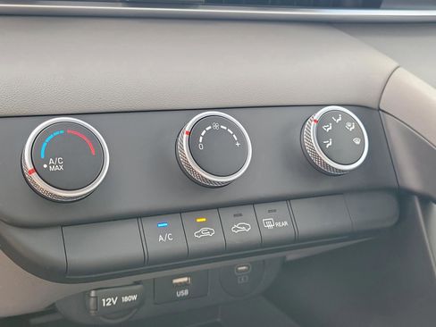 New 2026 Hyundai Elantra SE image 26