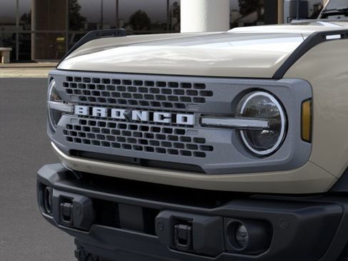 New 2025 Ford Bronco Badlands image 19